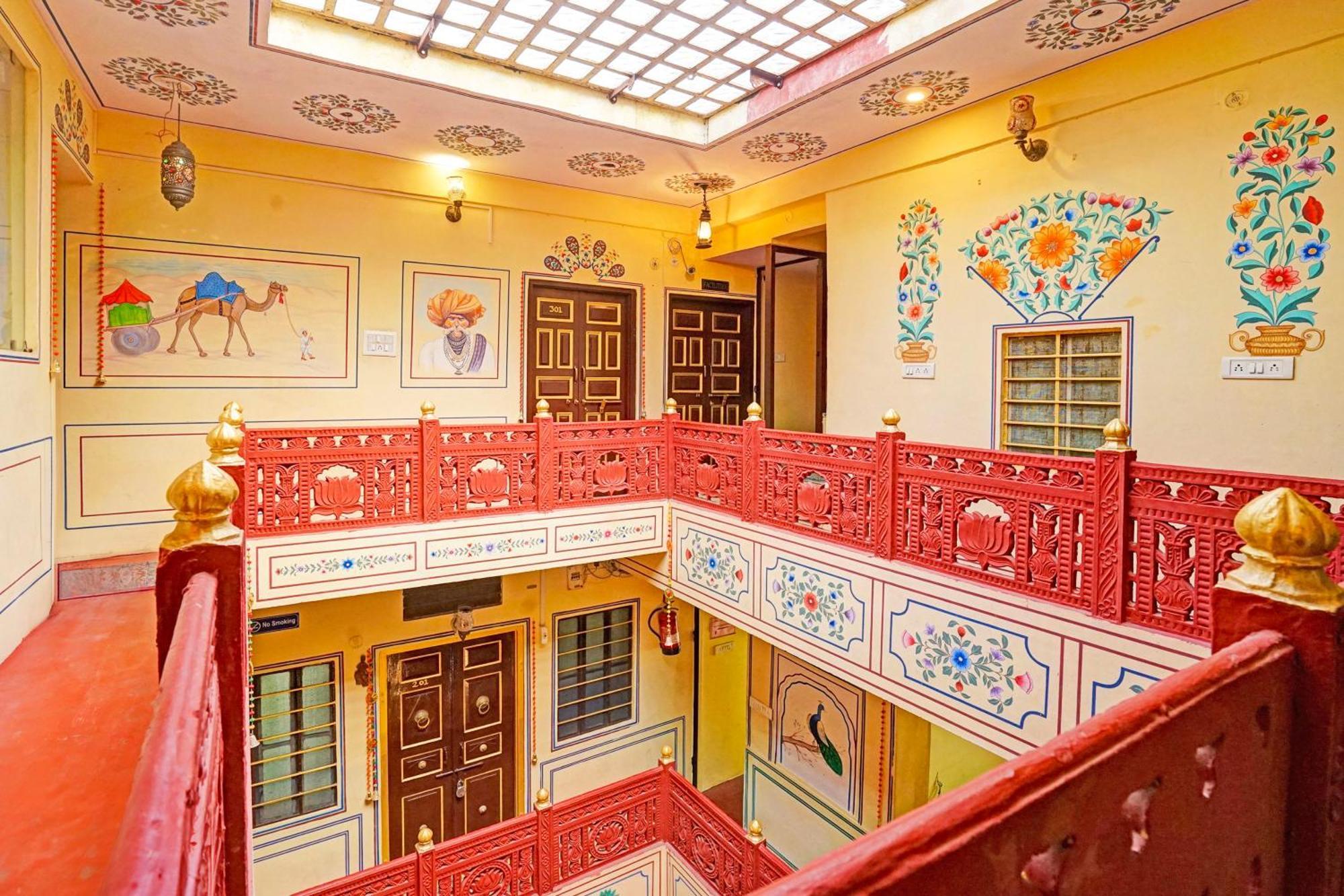 Super Collection O Ramganj Near Hawa Mahal Hotel Jaipur Exterior photo