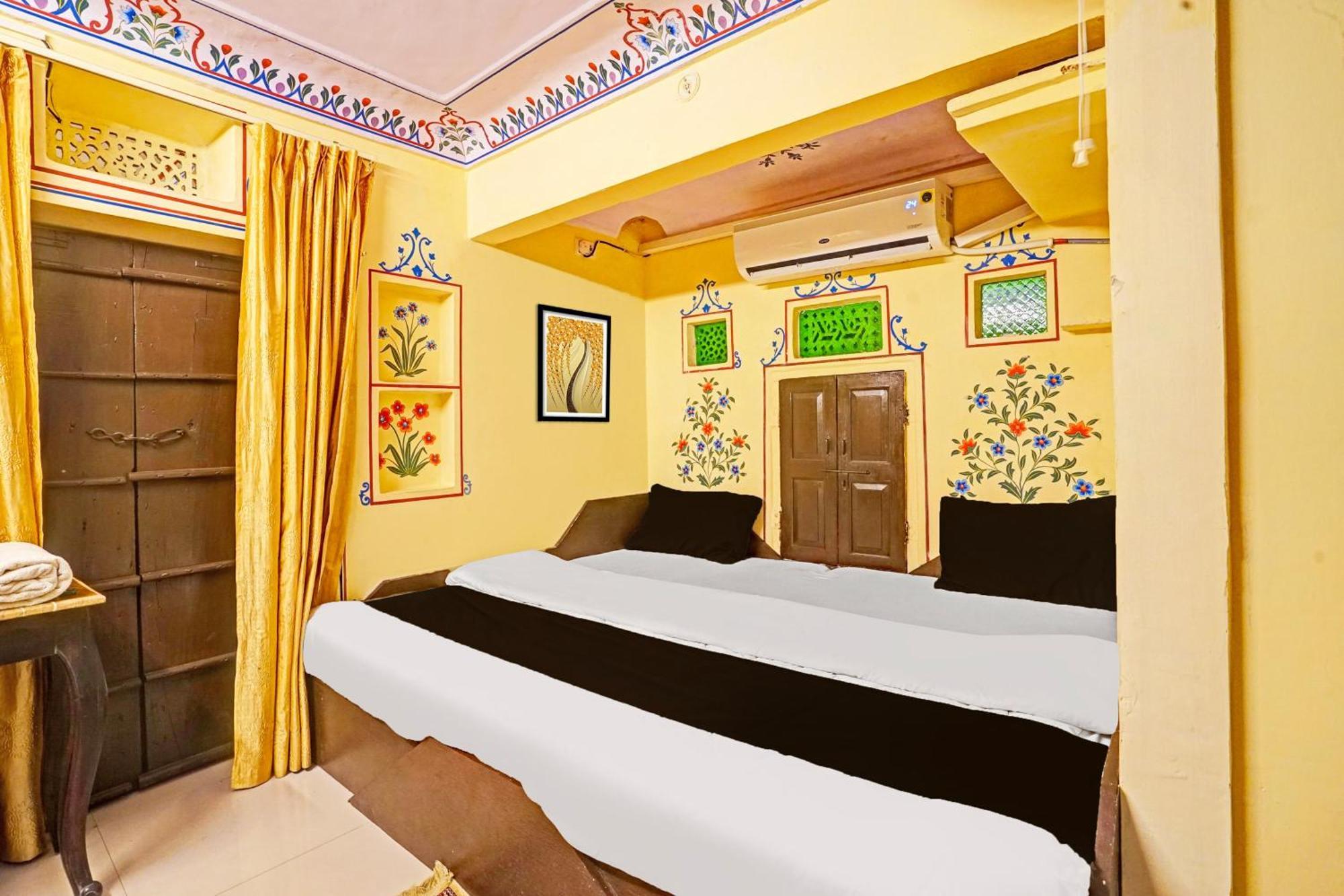 Super Collection O Ramganj Near Hawa Mahal Hotel Jaipur Exterior photo