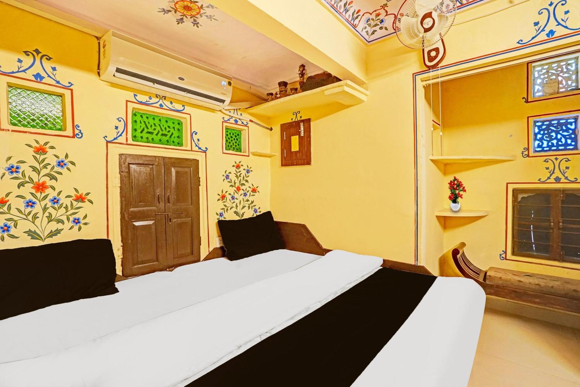 Super Collection O Ramganj Near Hawa Mahal Hotel Jaipur Exterior photo